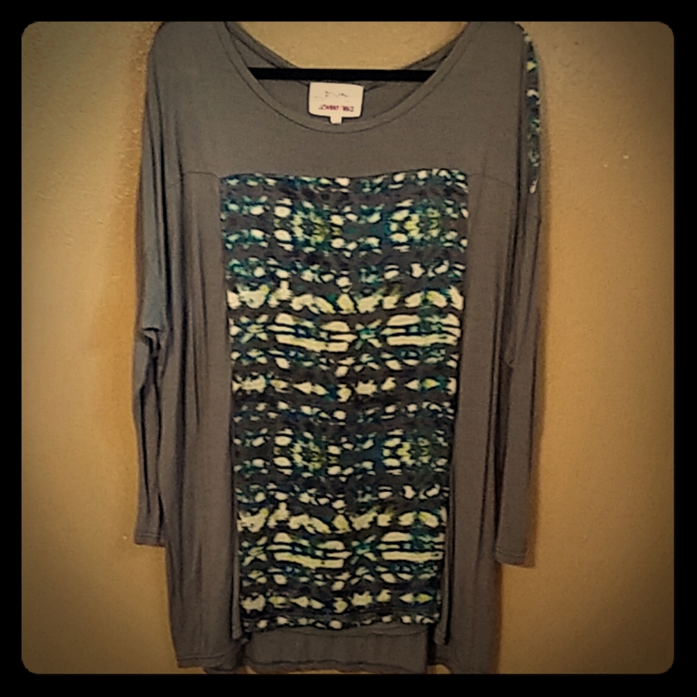 Johnny Was Gray with Silk pattern top M